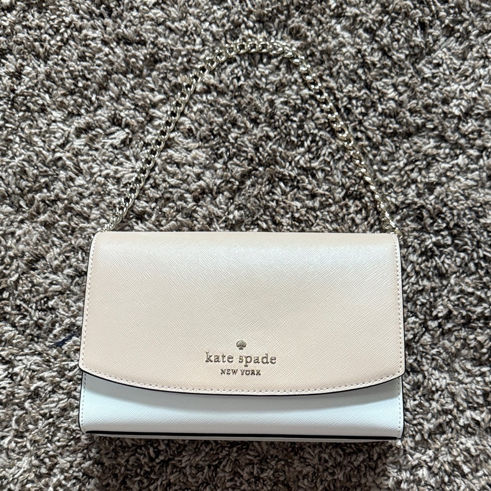 Kate Spade Beige and White Chain Shoulder Bag